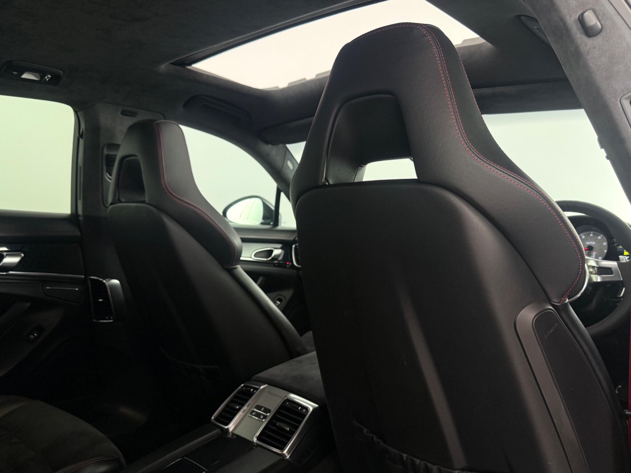 Porsche Panamera view 71