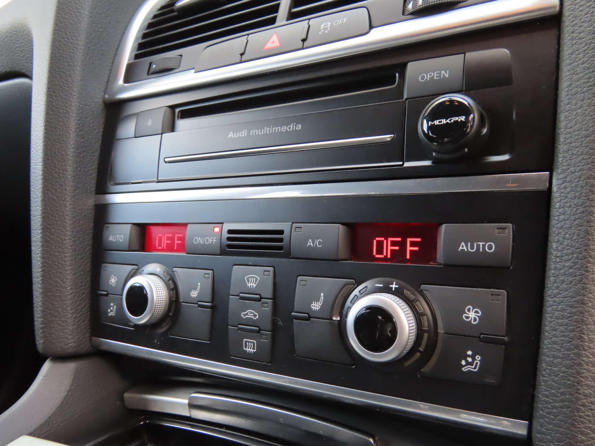 Audi Q7 view 16
