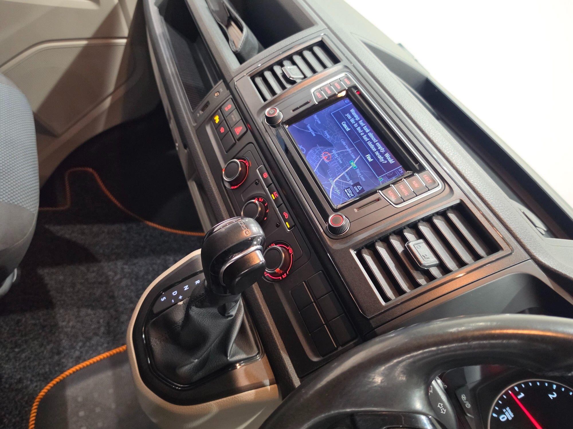 Volkswagen Transporter view 103