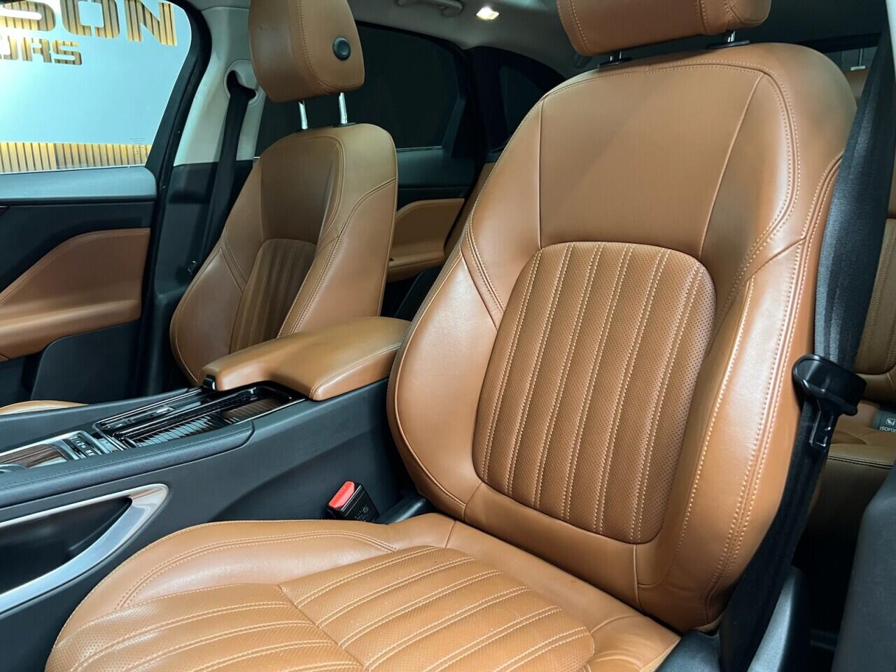 Jaguar F-Pace view 30