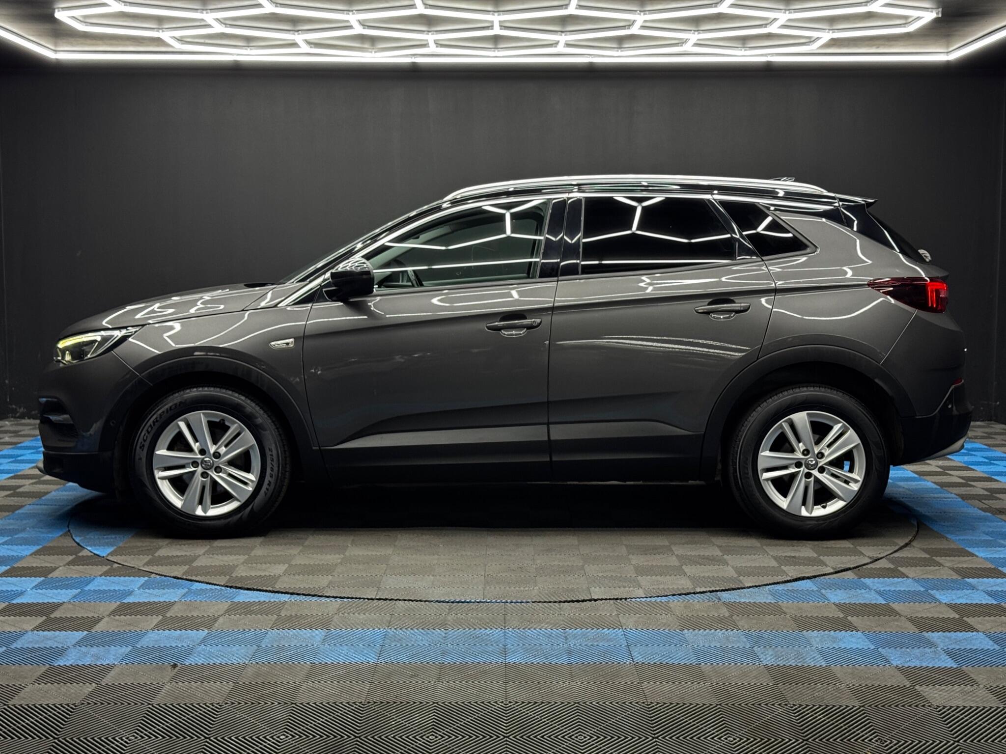 Vauxhall Grandland X view 8