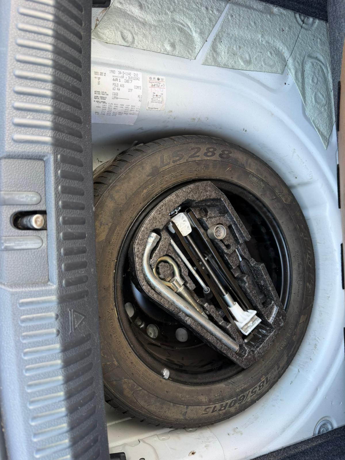 Volkswagen Polo view 17