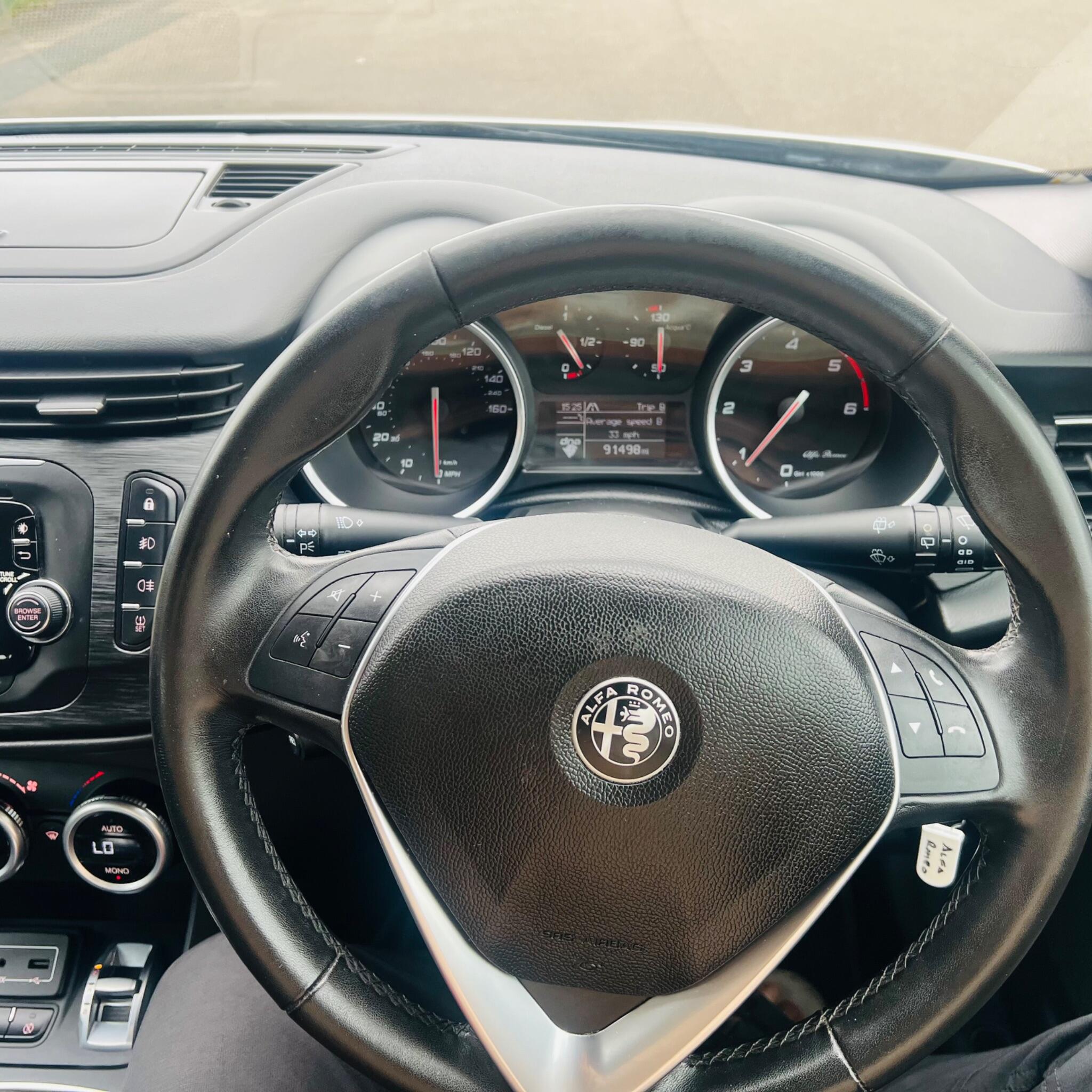 Alfa Romeo Giulietta view 11