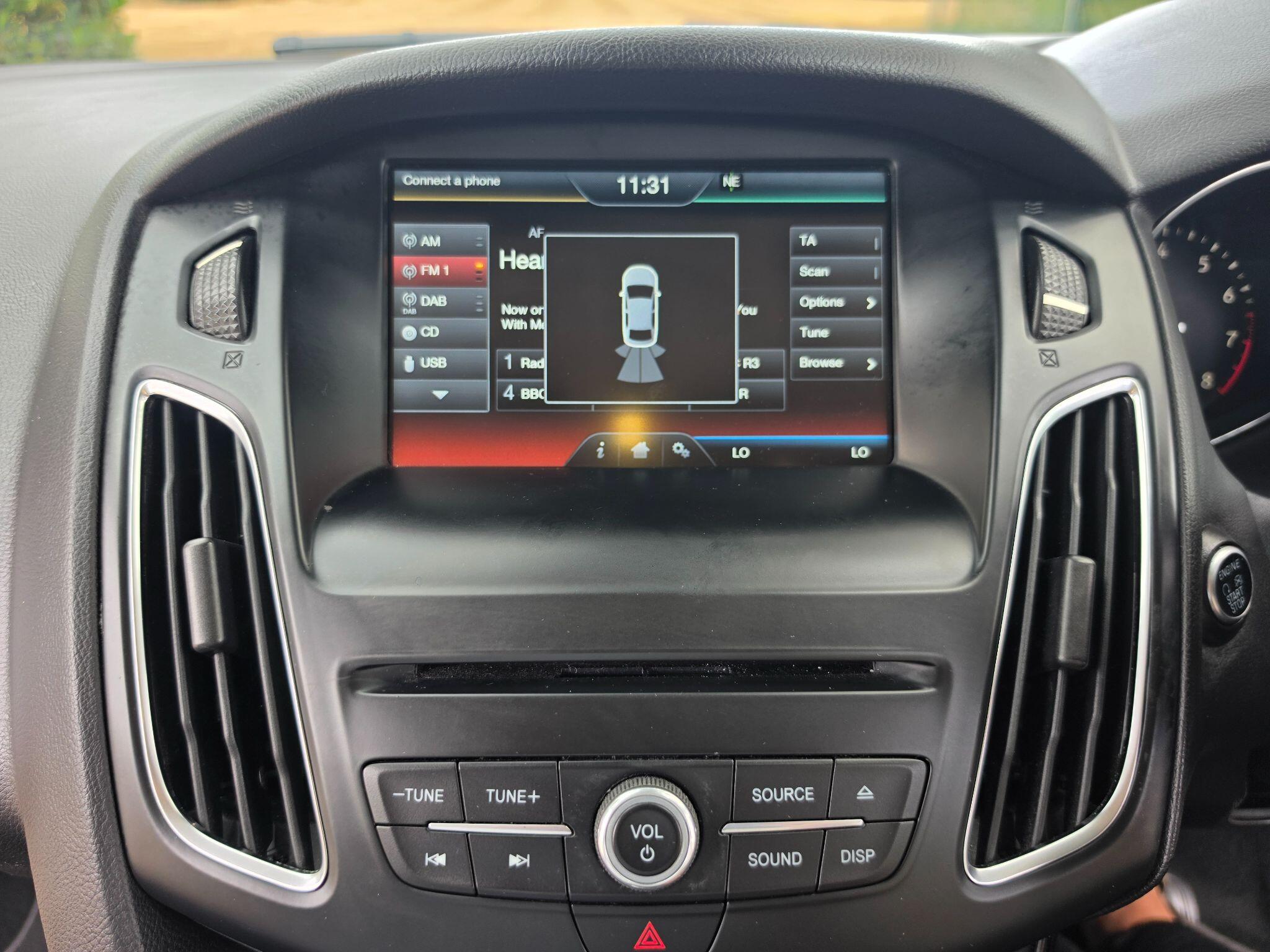 Ford Focus view 34