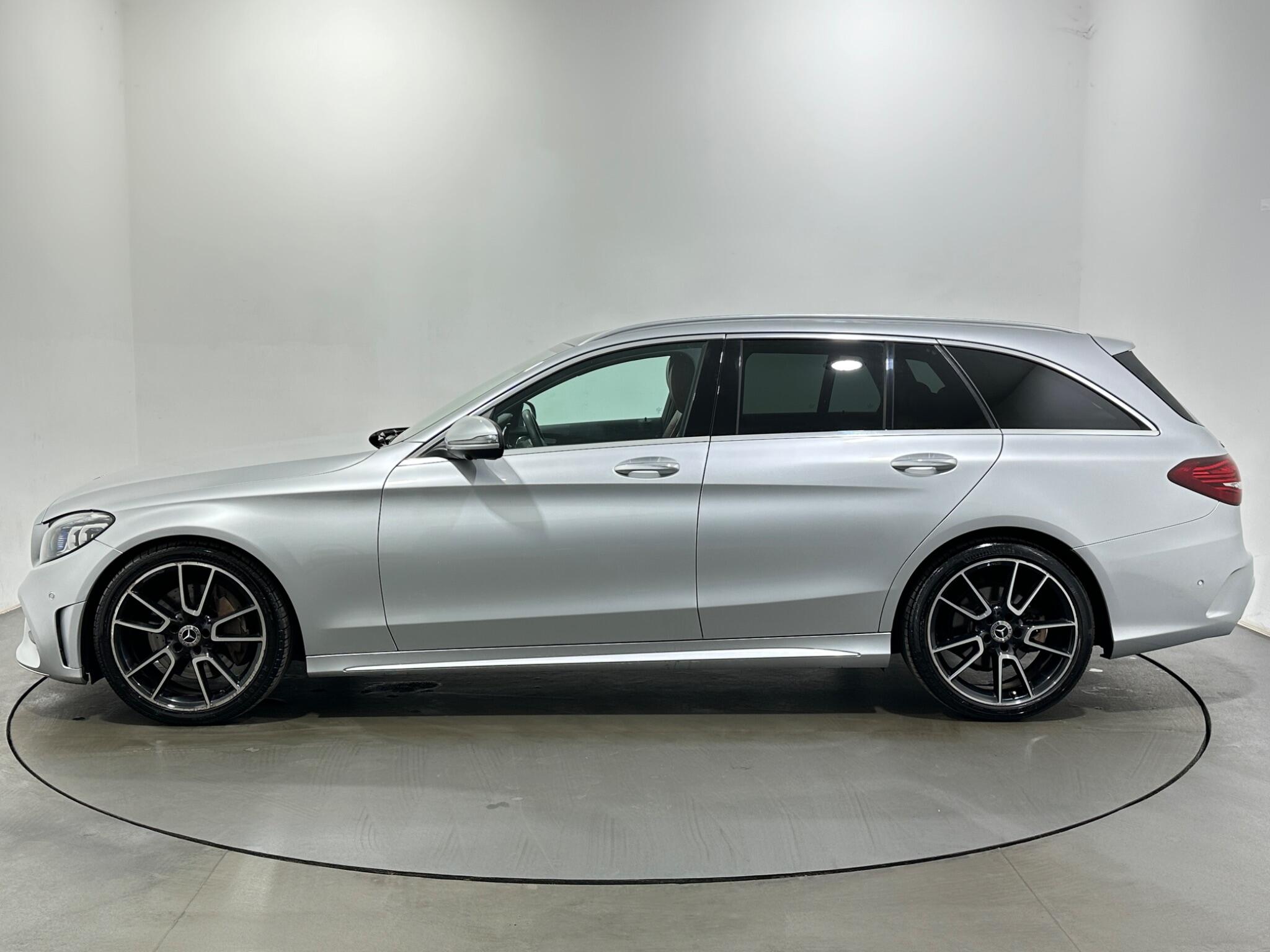 Mercedes-Benz C Class view 5