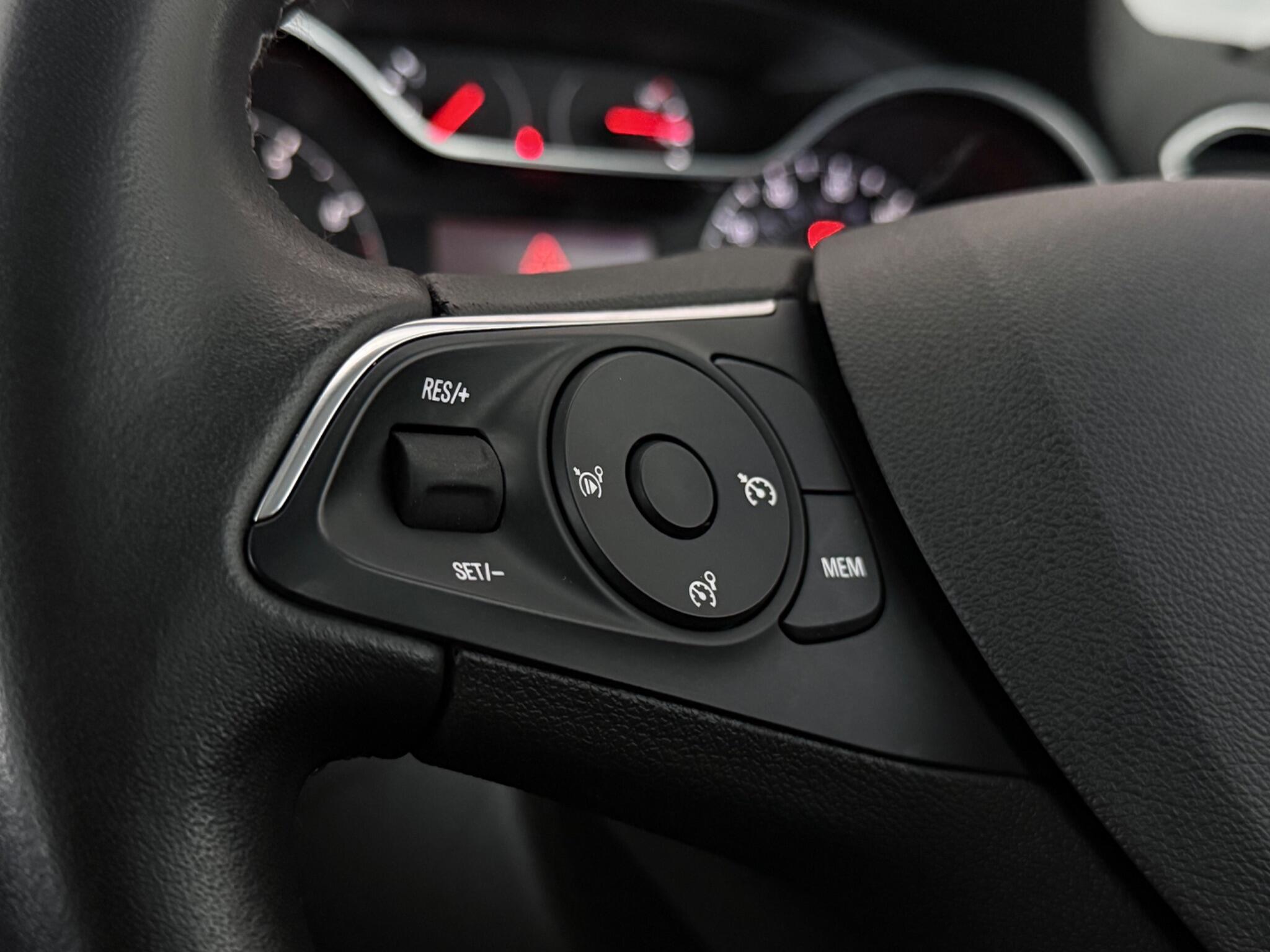 Vauxhall Grandland X view 13