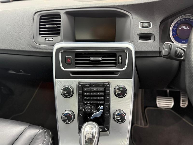 2013 Volvo V60 image 18