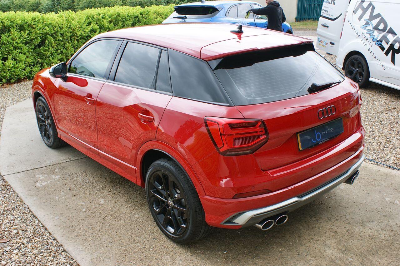 Audi SQ2 view 21