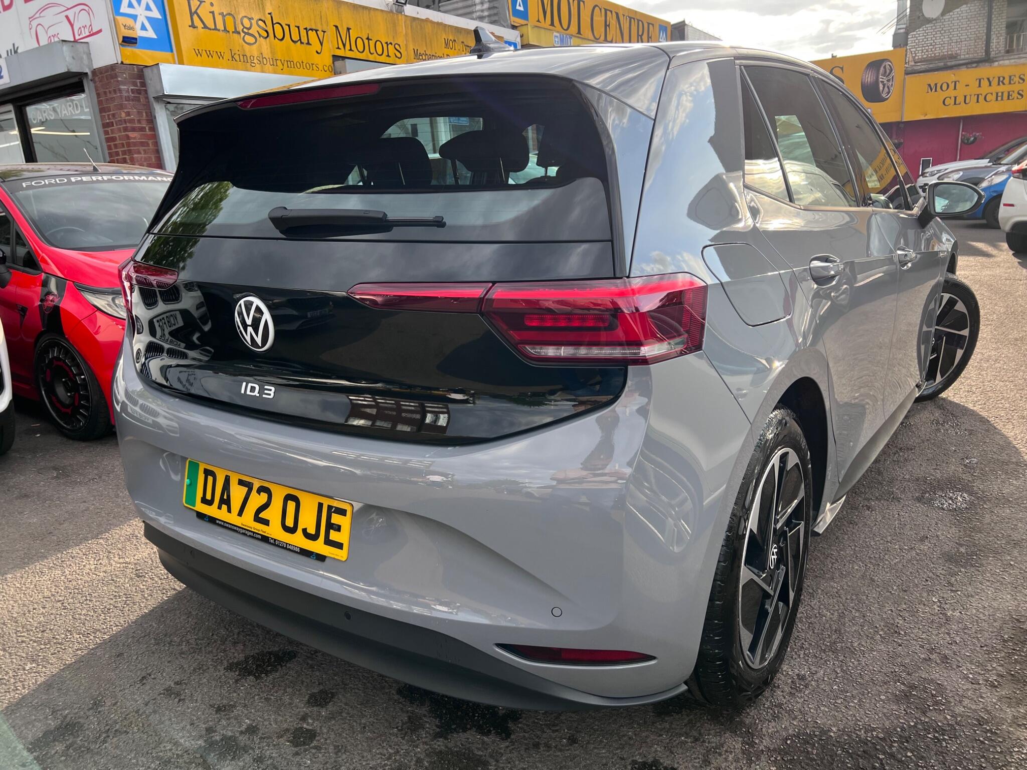 Volkswagen Id.3 view 13