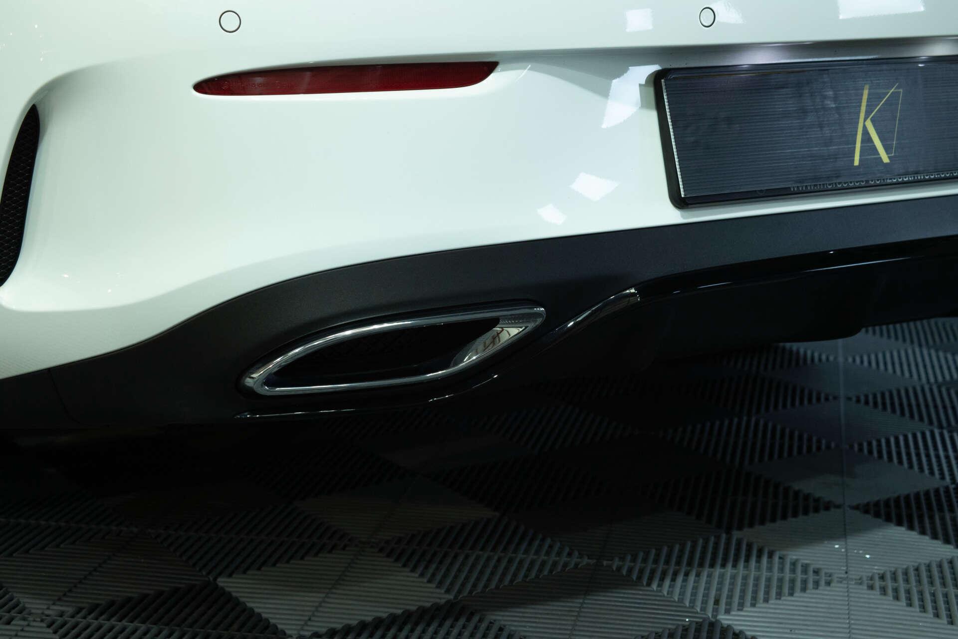 Mercedes-Benz E-Class view 15