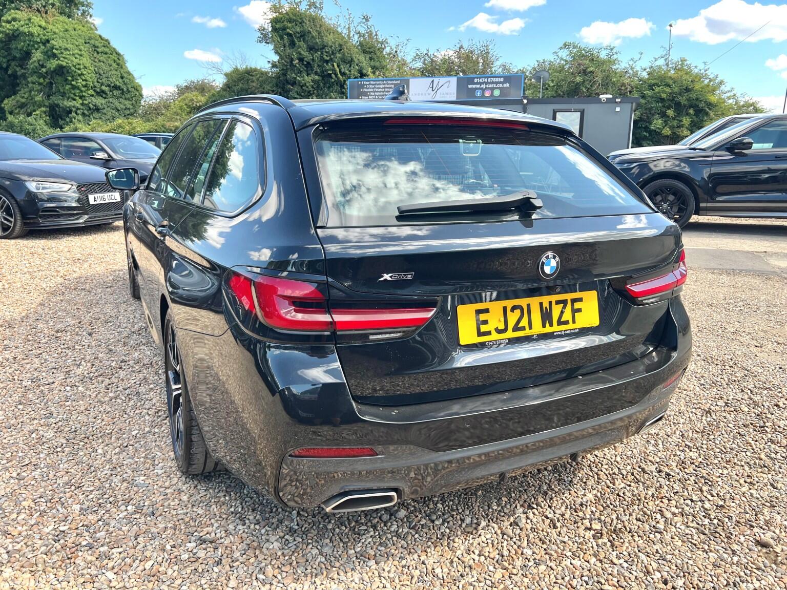 BMW 5 Series view 6