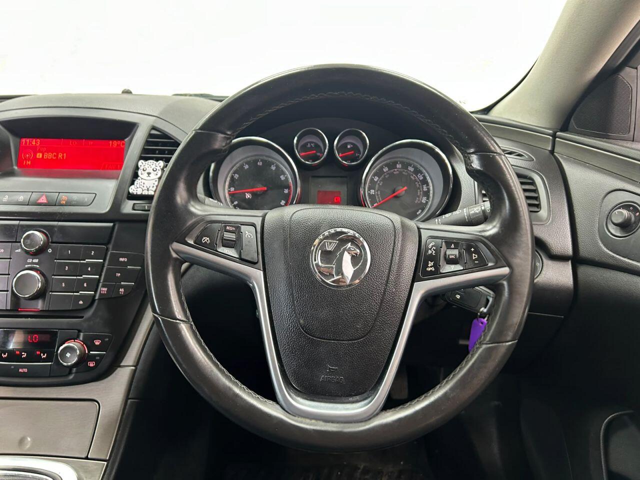 Vauxhall Insignia view 17