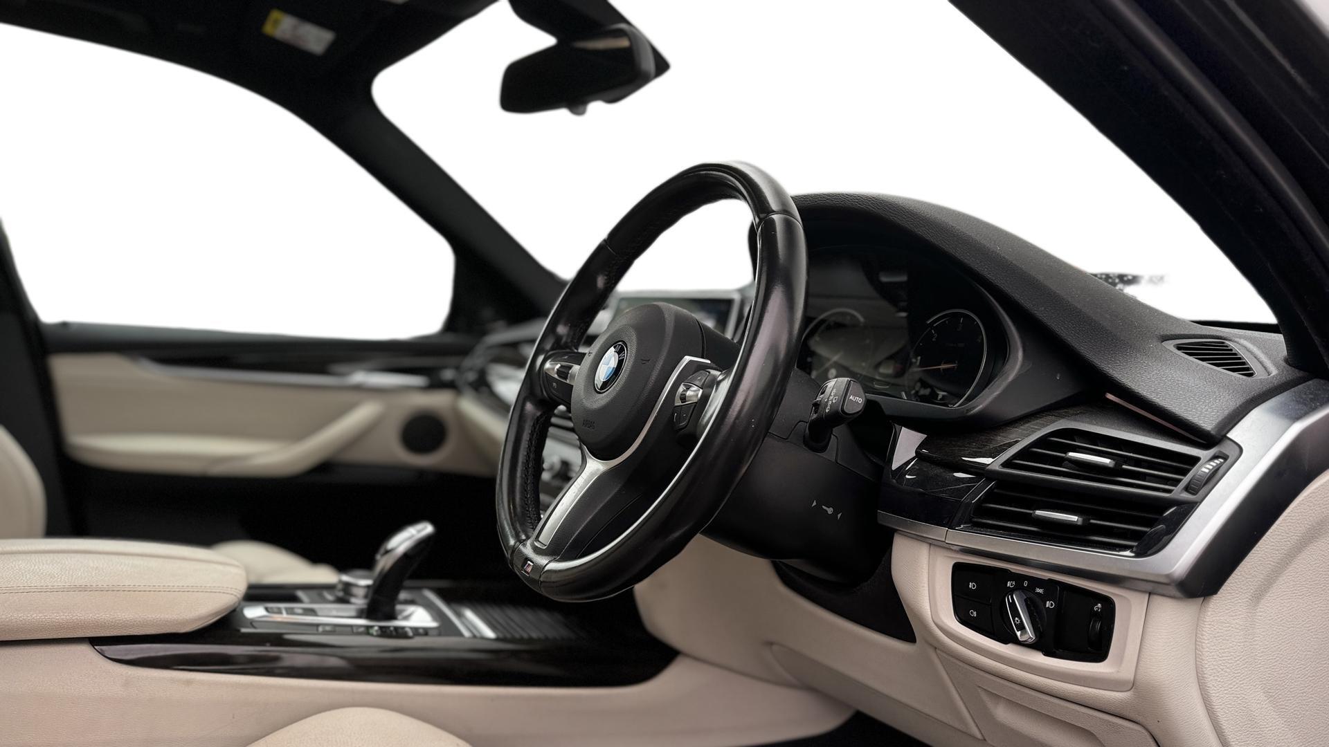 BMW X5 view 5
