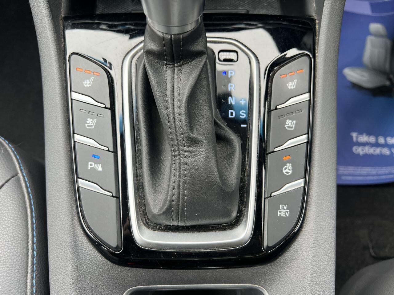 Hyundai Ioniq view 35