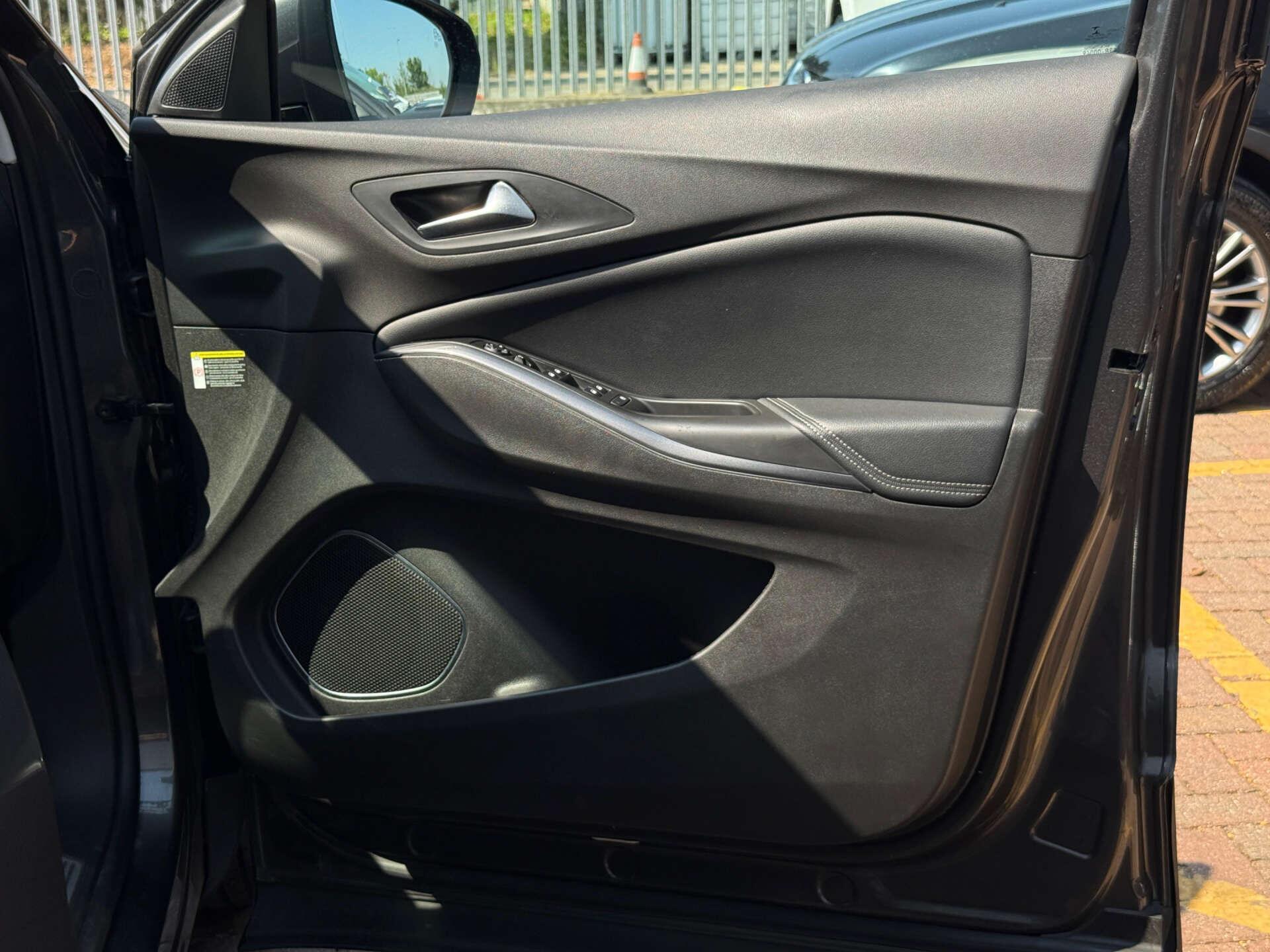 Vauxhall Grandland X view 16