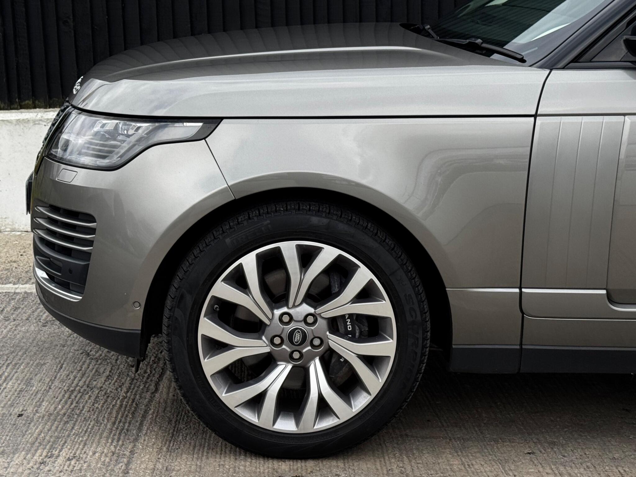 Land Rover Range Rover view 34