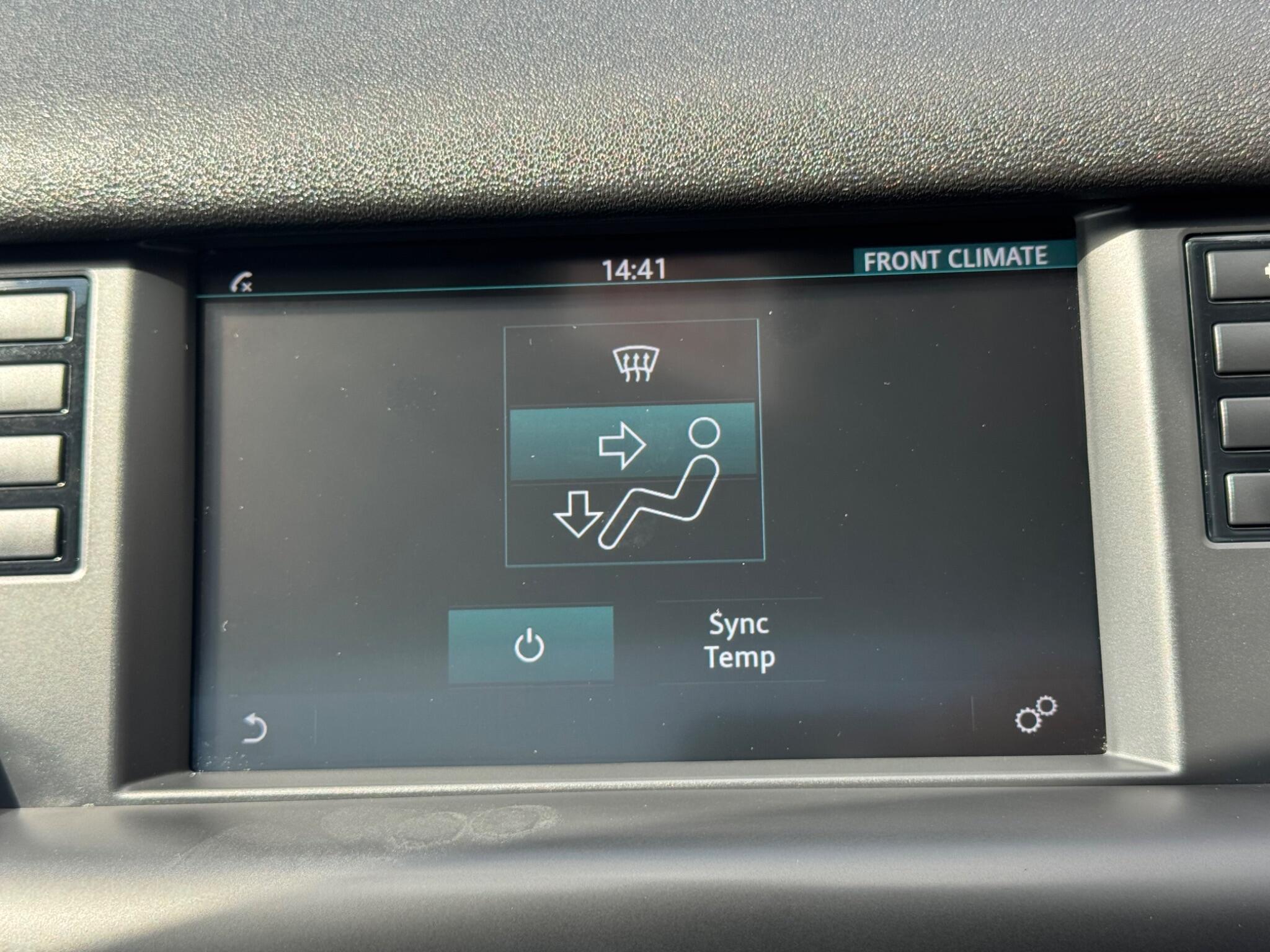 Land Rover Discovery Sport view 28