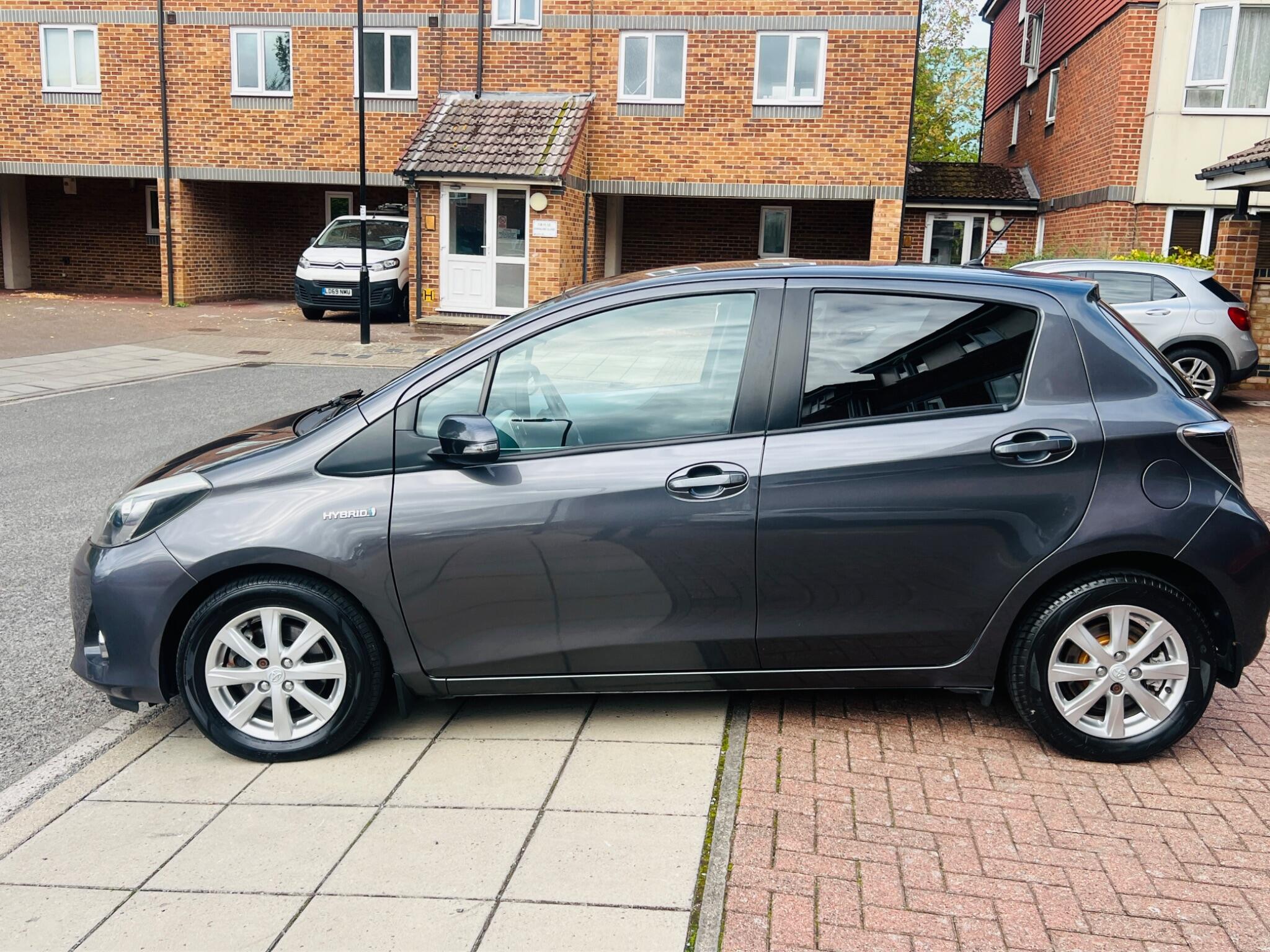 Toyota Yaris view 20