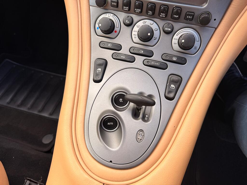 Maserati Coupe view 47