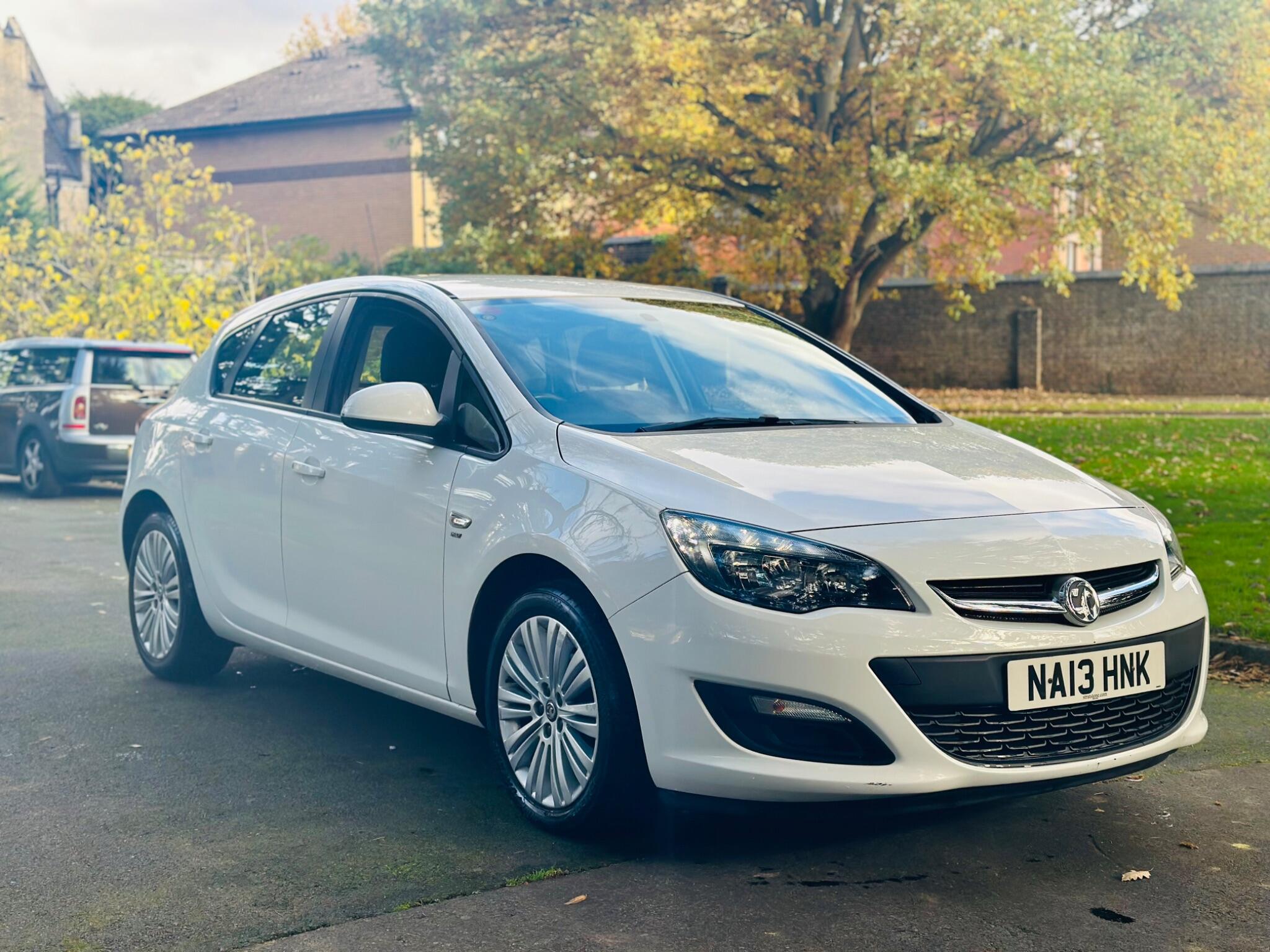 Vauxhall Astra view 17