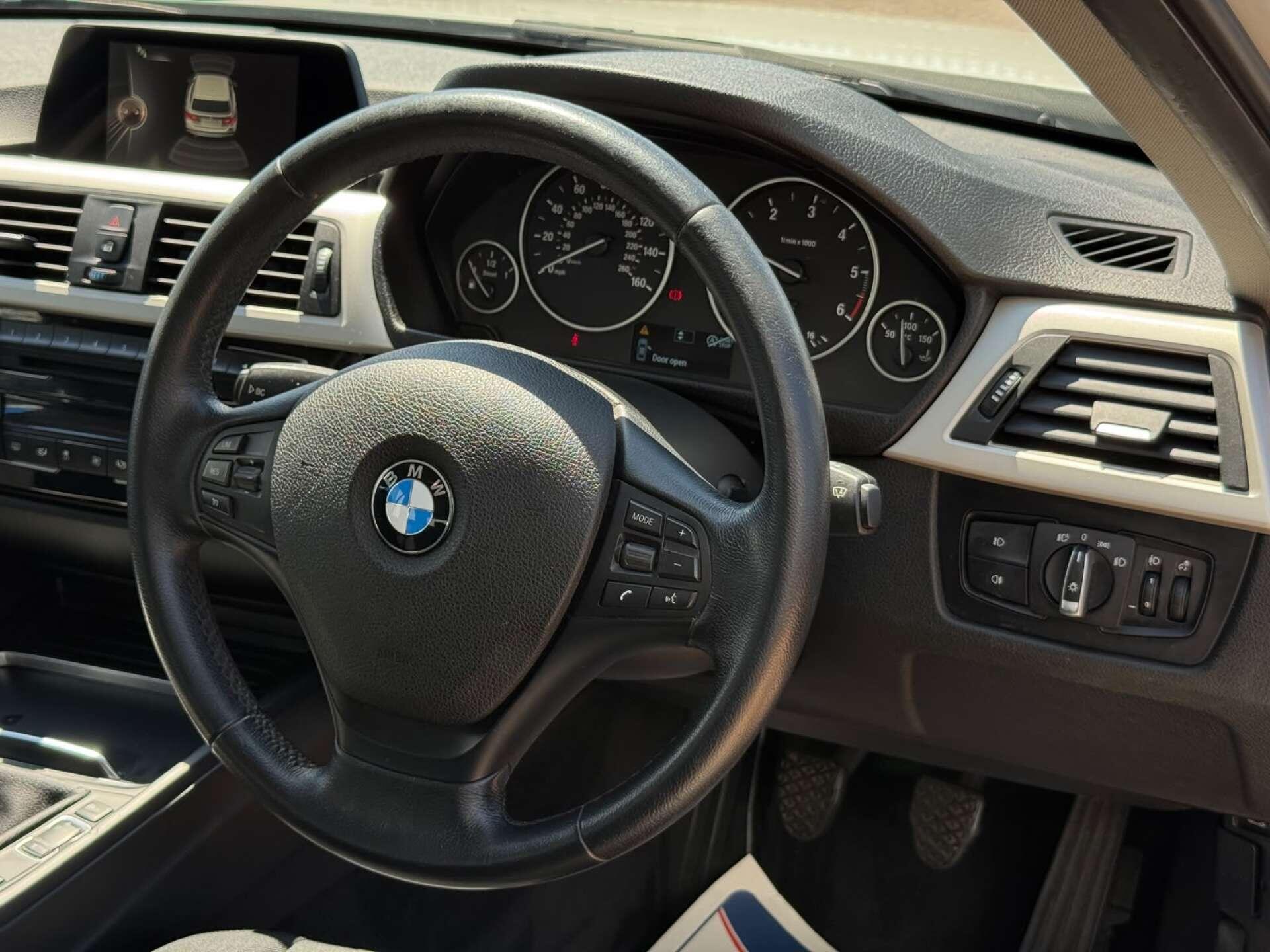 BMW 3 Series view 51