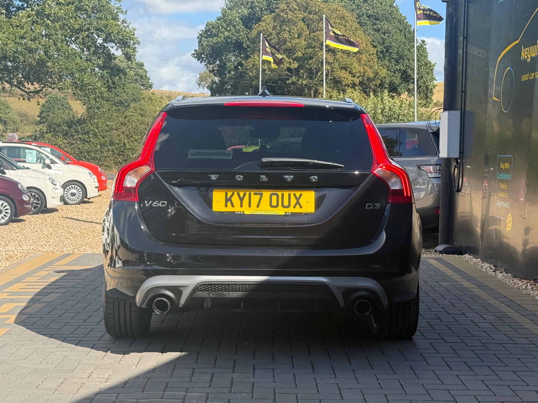 Volvo V60 view 5