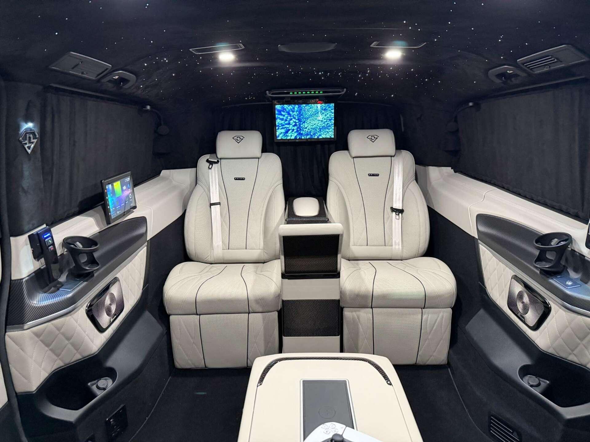 Mercedes-Benz V Class main image