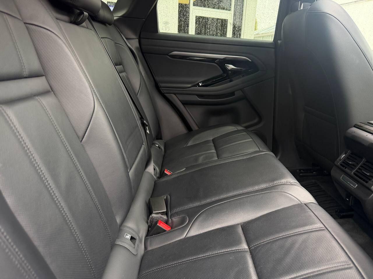 Land Rover Range Rover Evoque view 18