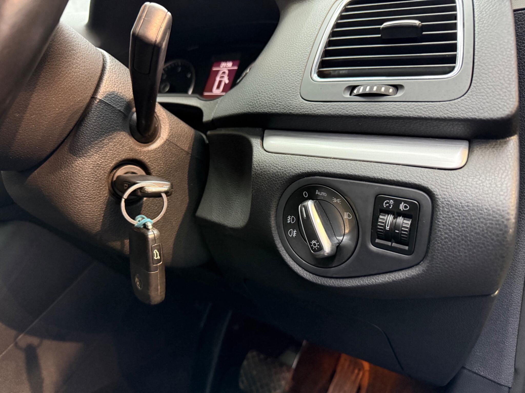 Volkswagen Sharan view 19