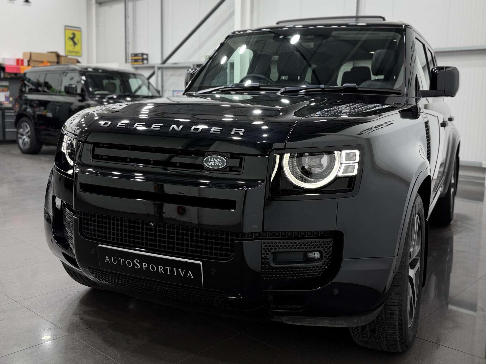 Land Rover Defender view 9