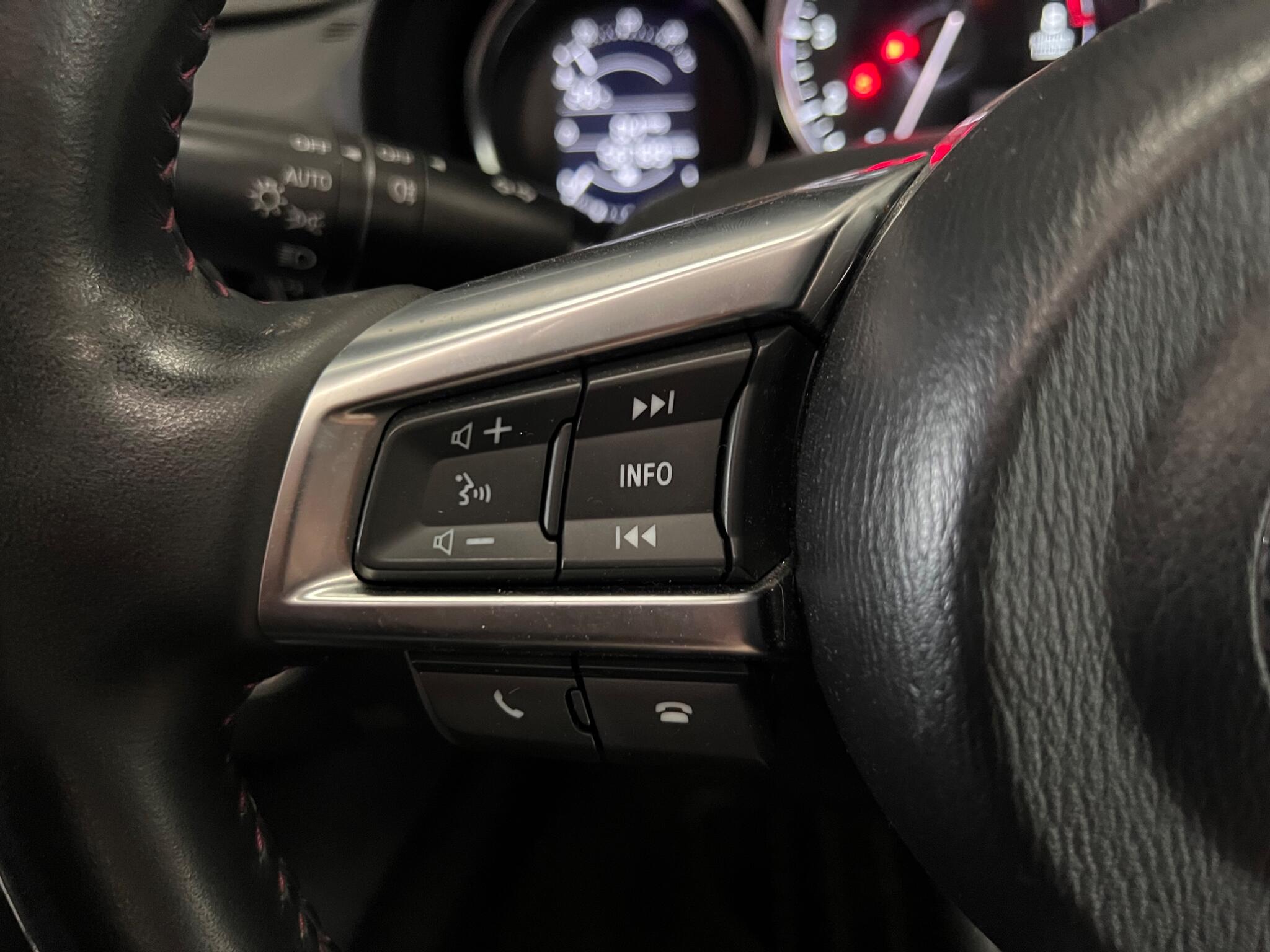 Mazda MX-5 view 22