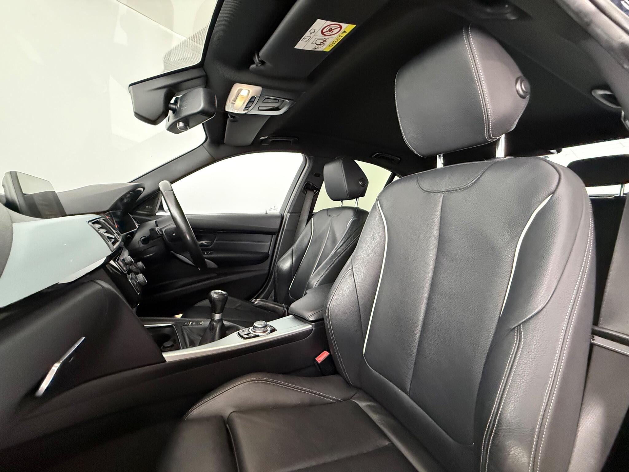 BMW 3 Series view 30