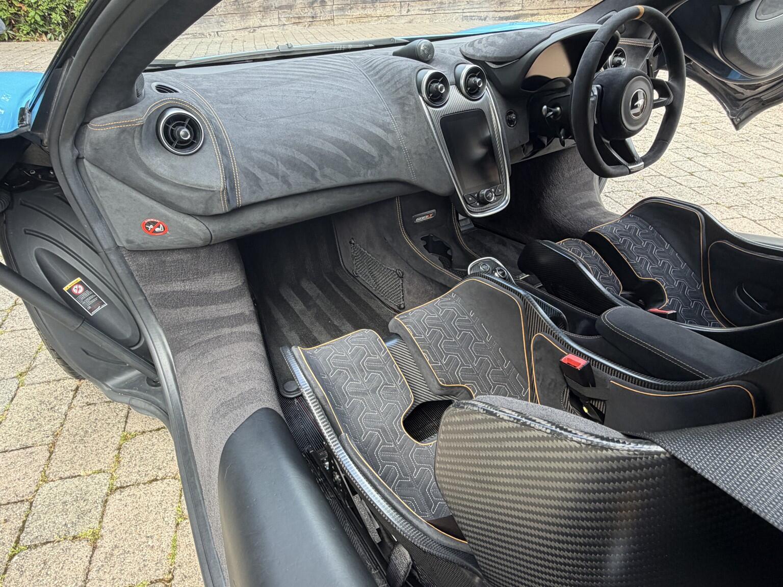 Mclaren 600LT view 24