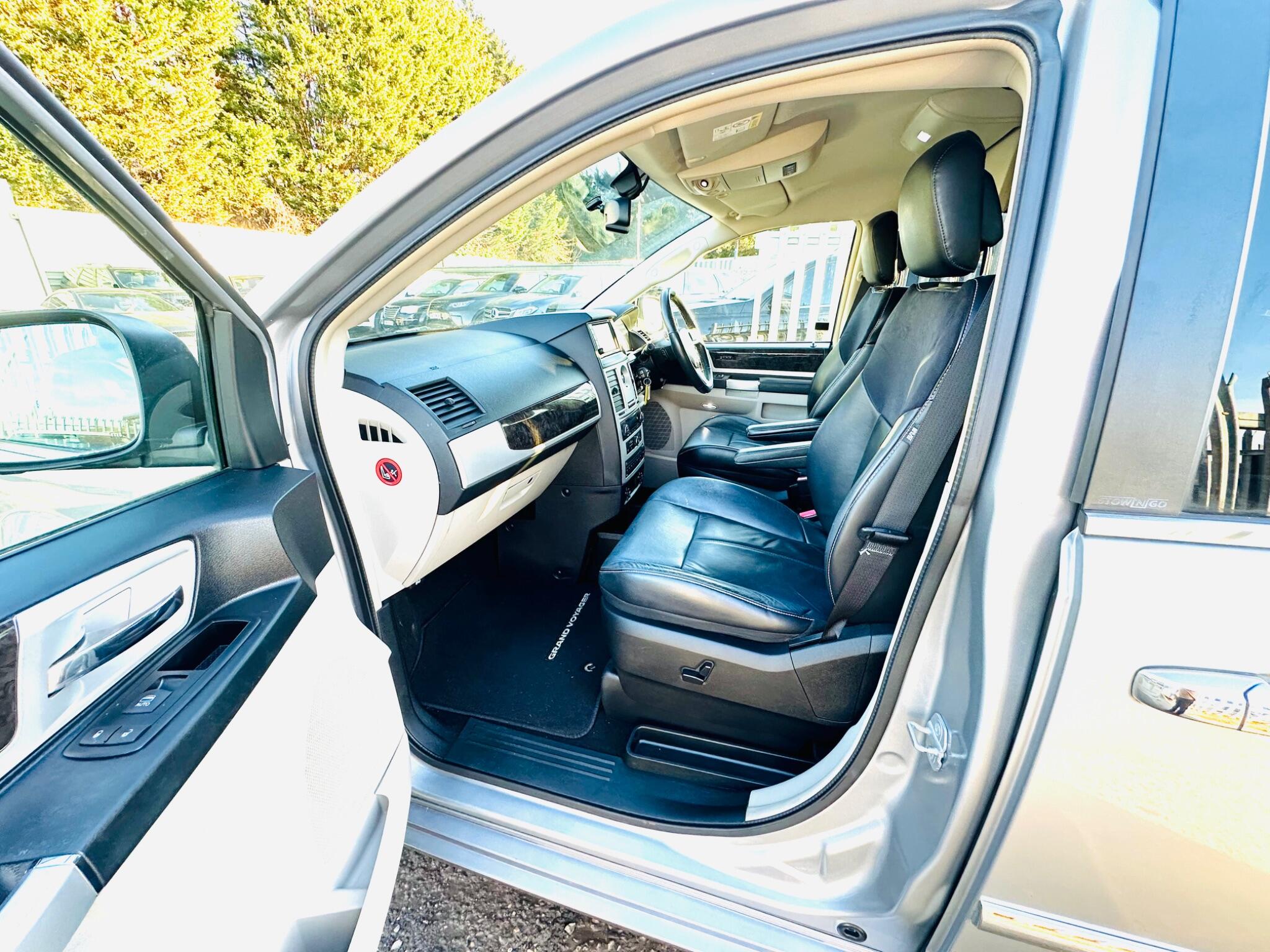 Chrysler Grand Voyager view 48