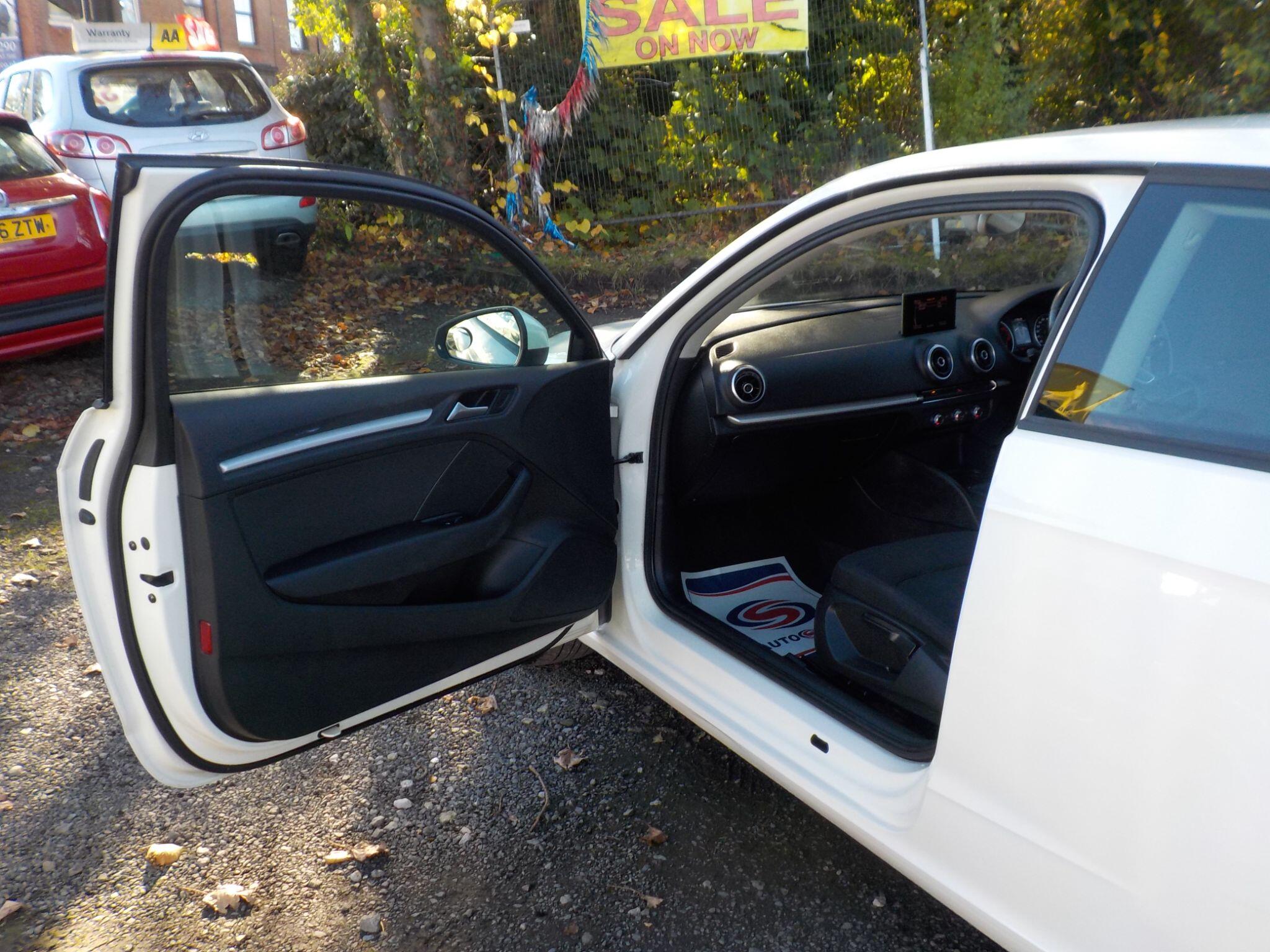 Audi A3 1.6 TDI SE Euro 5 (s/s) 3dr
