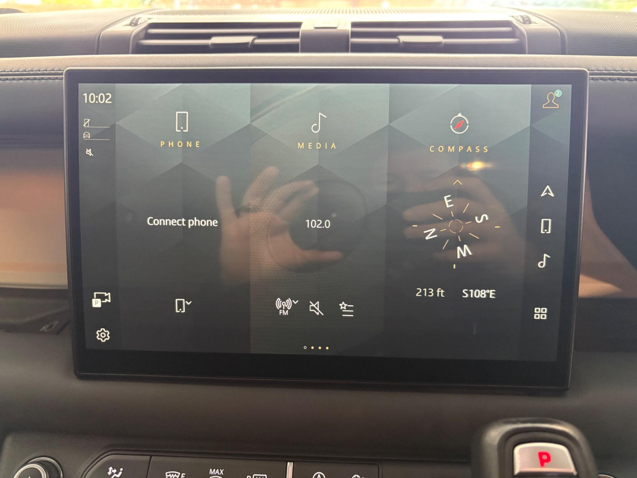 Land Rover Defender view 22