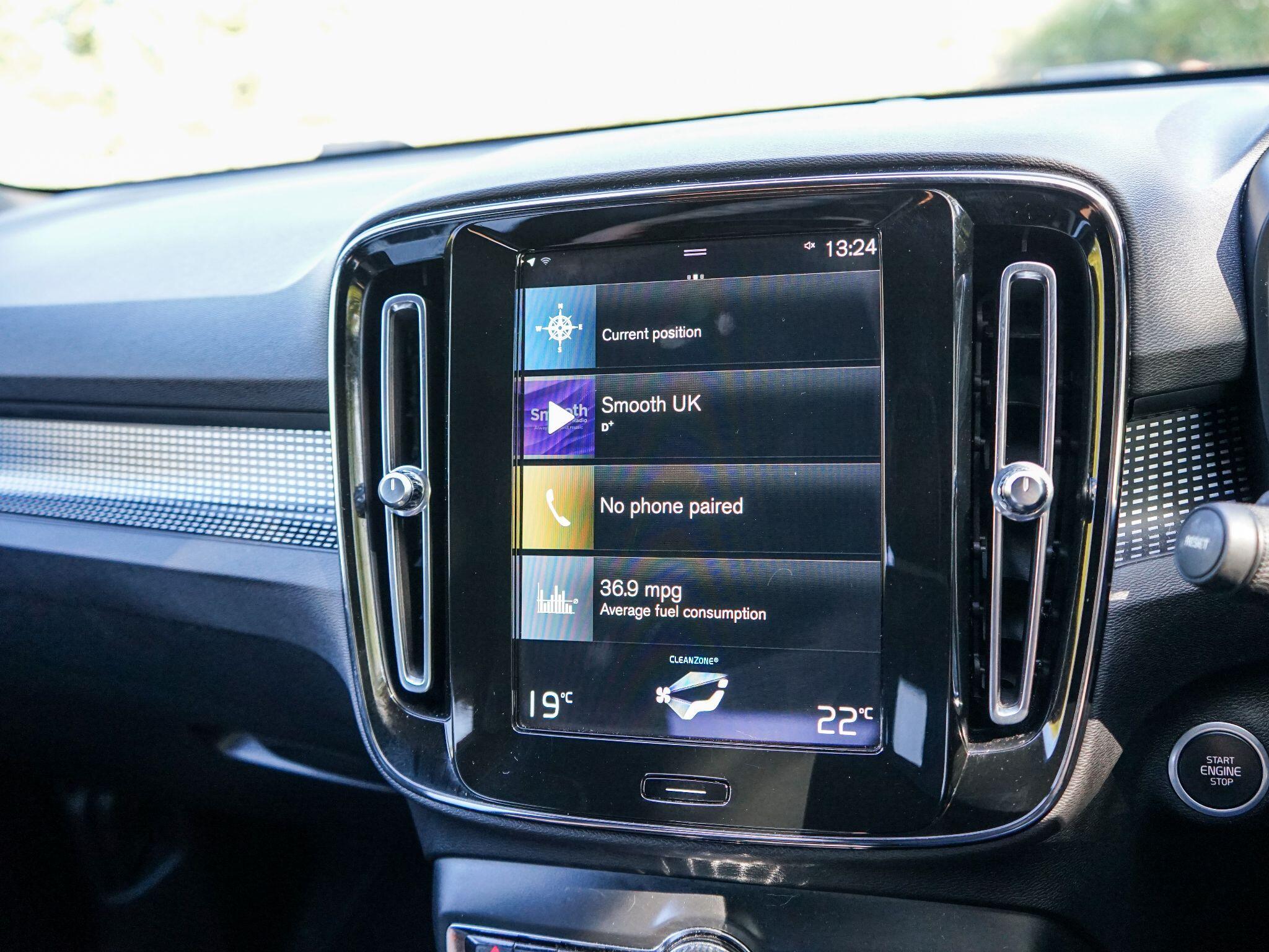 Volvo XC40 view 22
