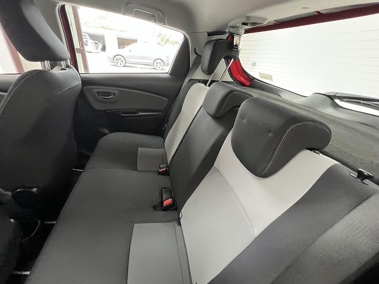 Toyota Yaris view 16