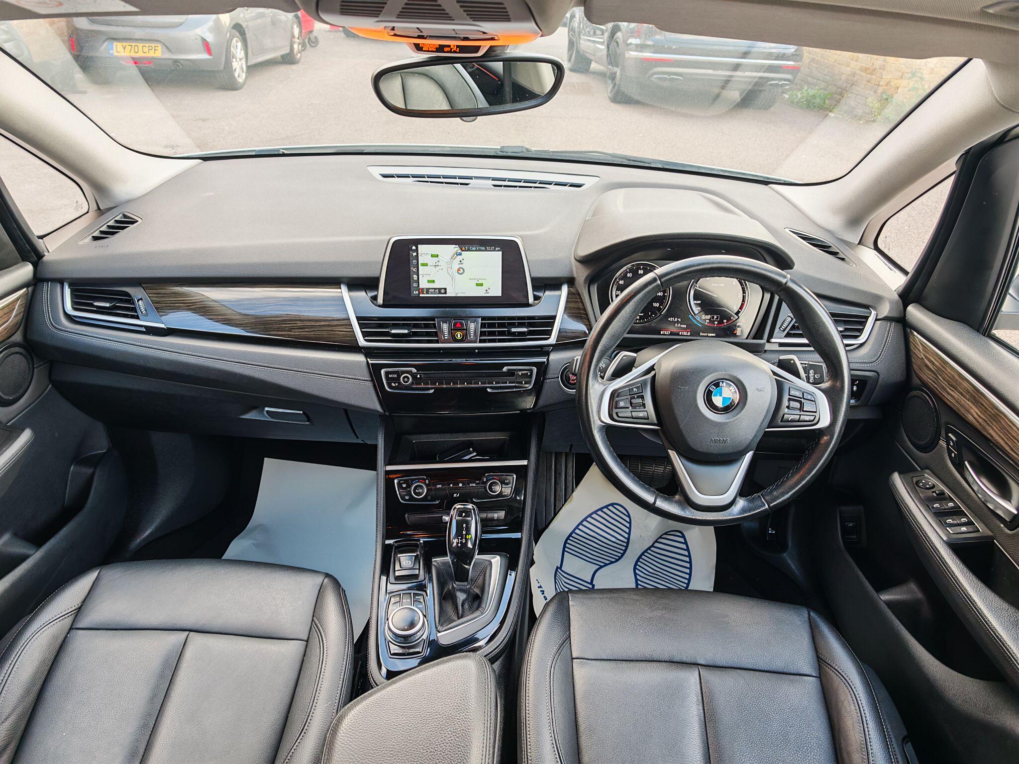 BMW 2 Series view 18