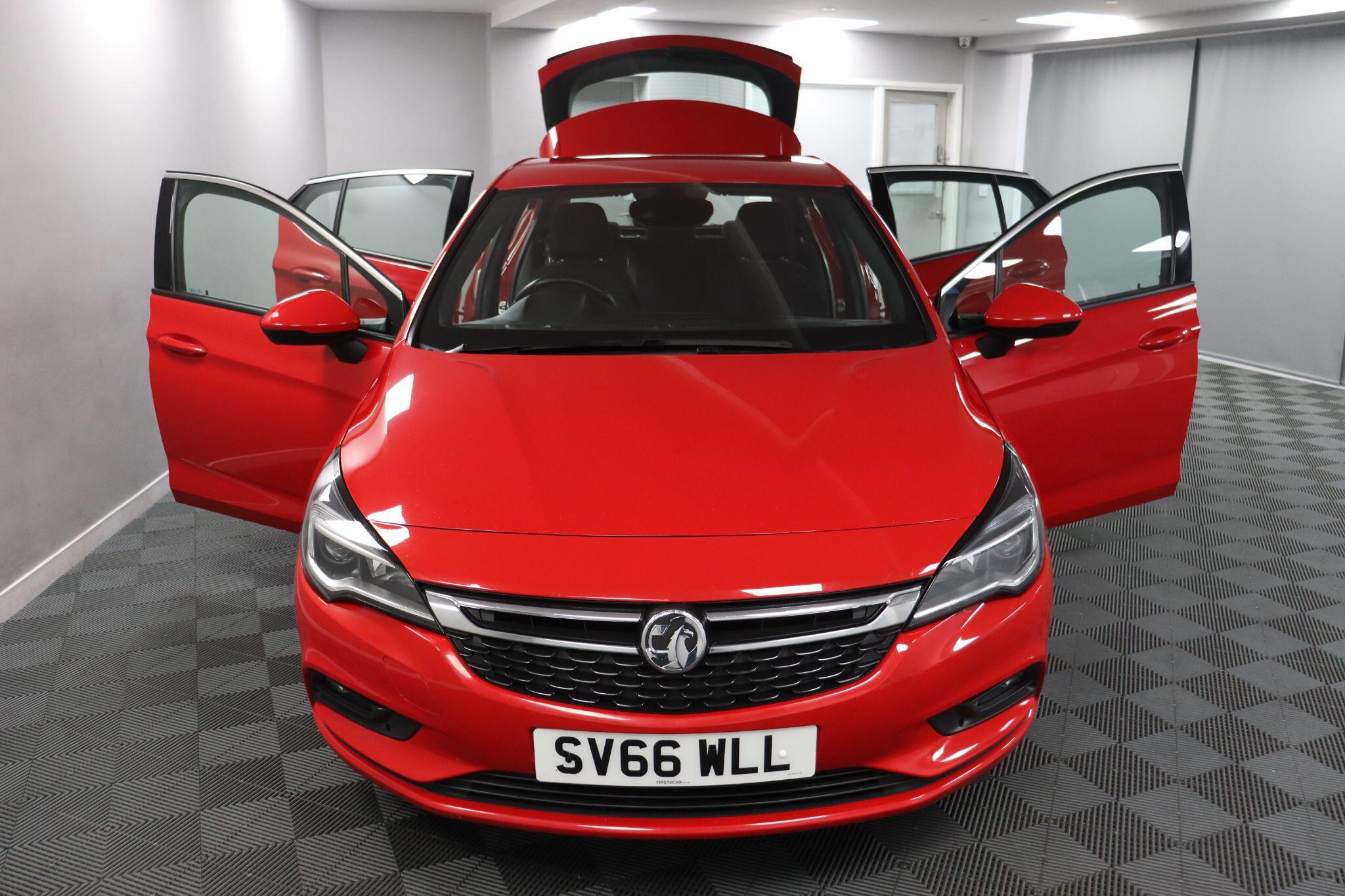 Vauxhall Astra view 6