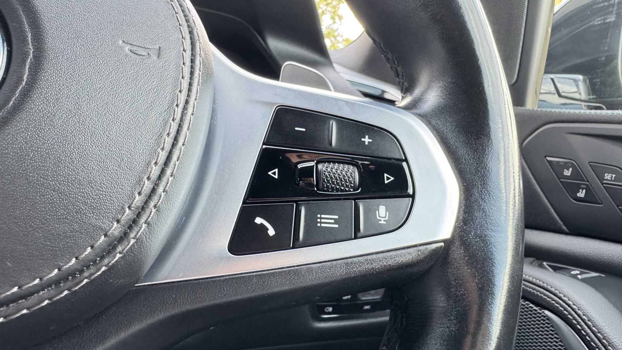 BMW X5 view 19