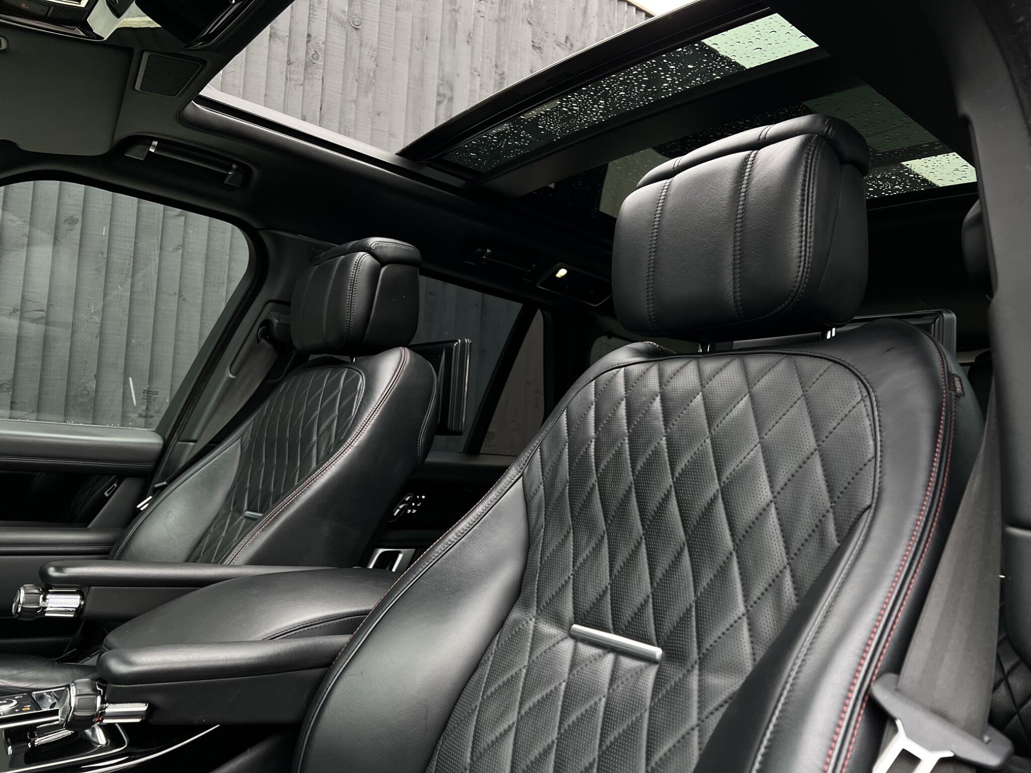 Land Rover Range Rover view 34