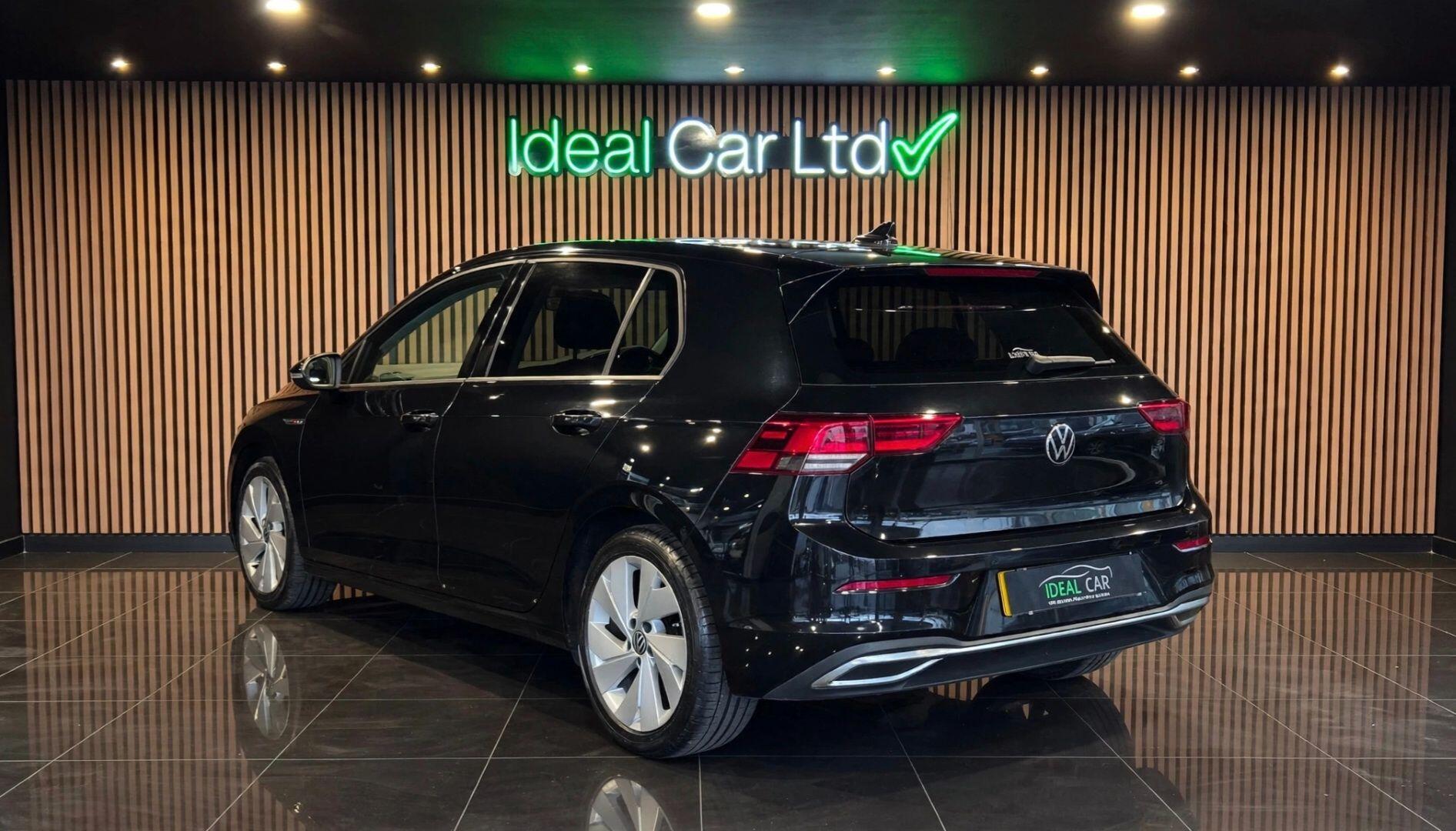 Volkswagen Golf view 2