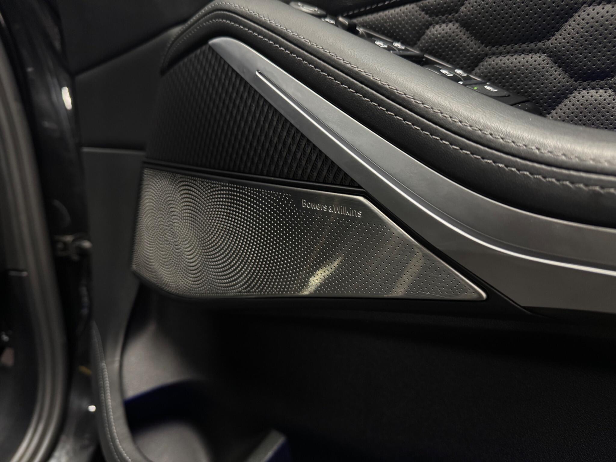 BMW X5 M view 38