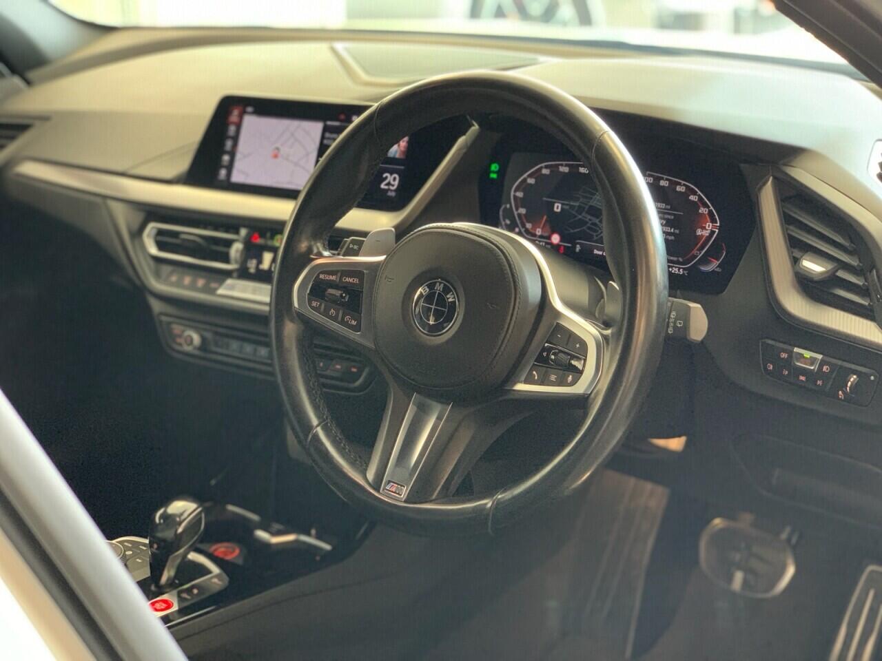 BMW 1 Series view 38