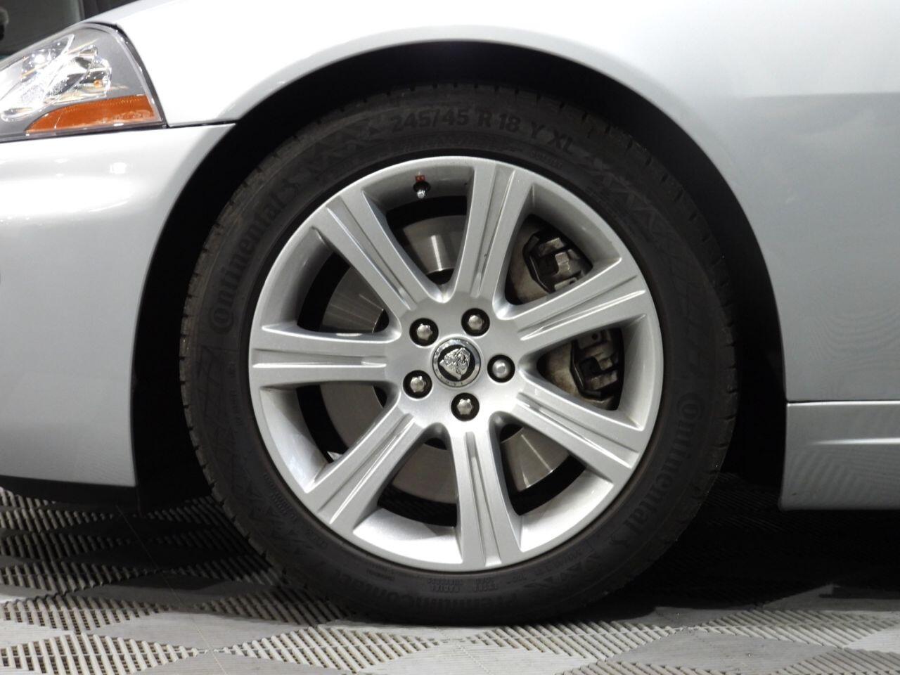 Jaguar XK view 39