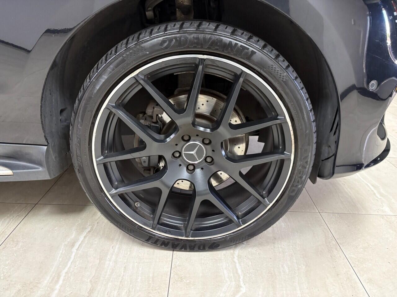 Mercedes-Benz Gle view 10