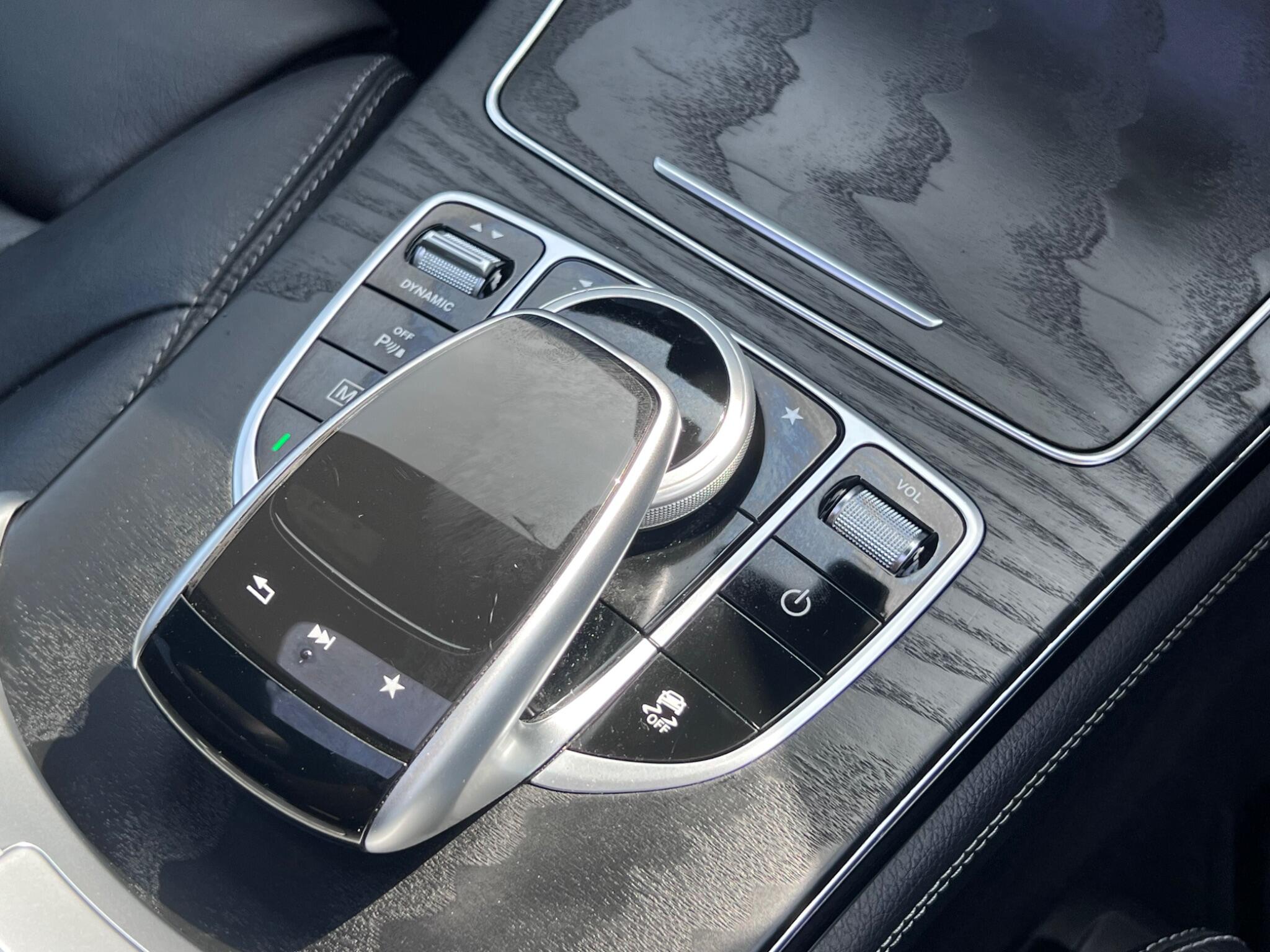 Mercedes-Benz GLC view 27