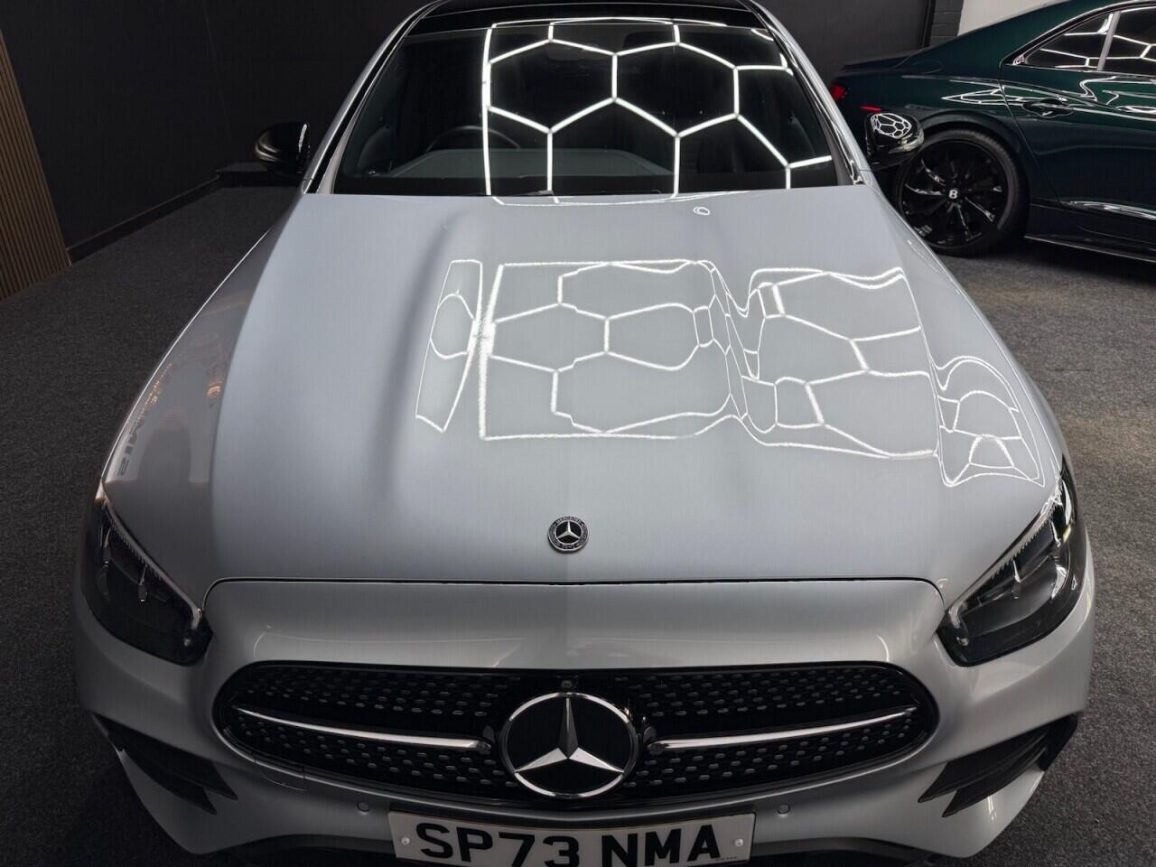 Mercedes-Benz E-Class view 22