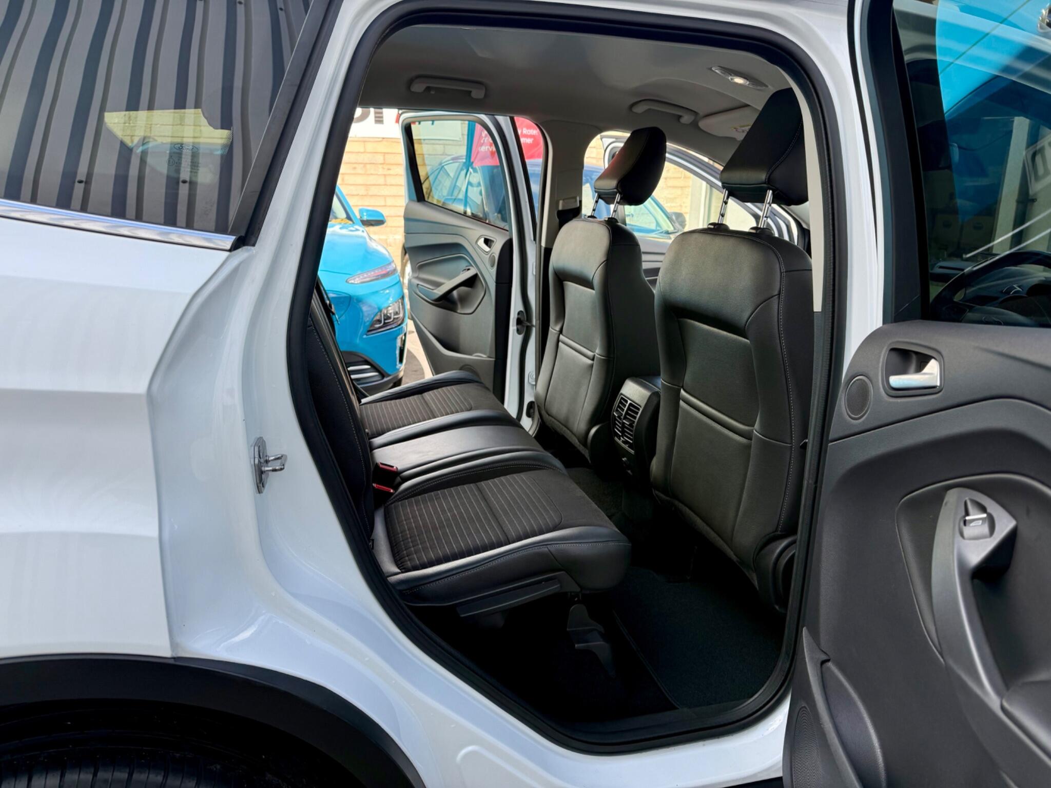 Ford Kuga view 12
